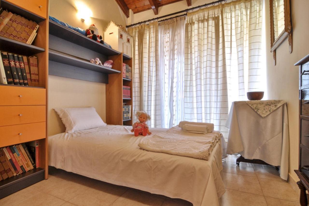Angelica'S House Apartment Mantouki Bagian luar foto